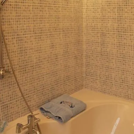 Bed and Breakfast Chambres D'hotes Le Chateau Des Requetes 3*