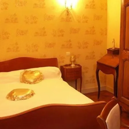 Bed & Breakfast Chambres D'hotes Le Chateau Des Requetes Alencon