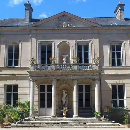 Chambres D'hotes Le Chateau Des Requetes Bed and Breakfast Alençon