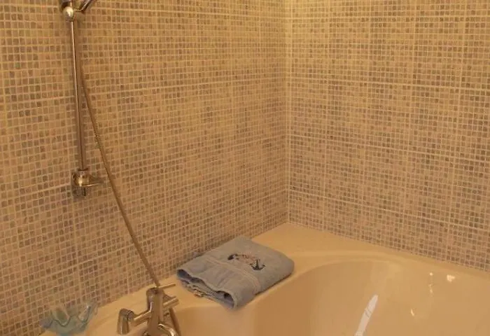 Bed & Breakfast Chambres D'hotes Le Chateau Des Requetes 3*