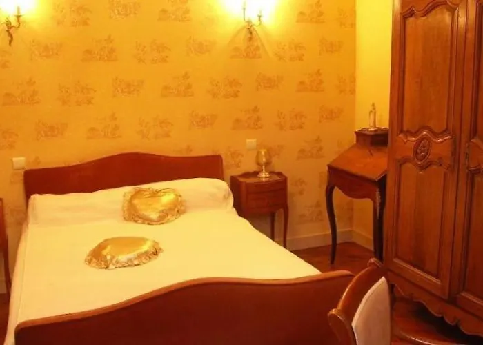 Bed & Breakfast Chambres D'hotes Le Chateau Des Requetes Alencon