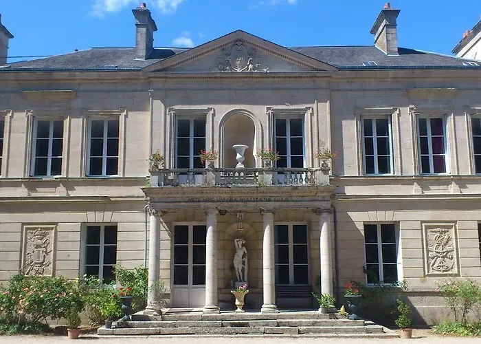 Chambres D'hotes Le Chateau Des Requetes Bed & Breakfast Alencon